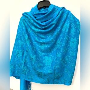Beautiful Indian scarf/wrap/shawl with fringe.  Vibrant turquoise color.